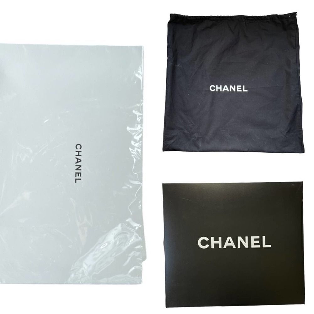 Chanel Medium Drawstring Chevron Handbag Bucket - Picture 9 of 16